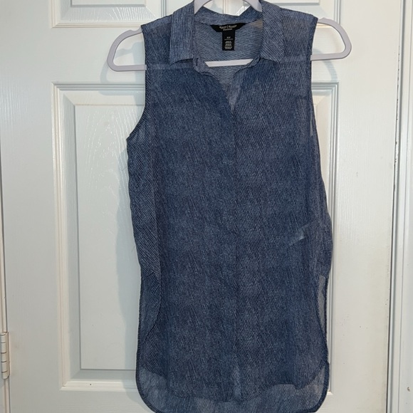 White House Black Market Tops - WHBM Sheer Denim-Blue Sleeveless Collar Button Down Top/Tunic Size XSP